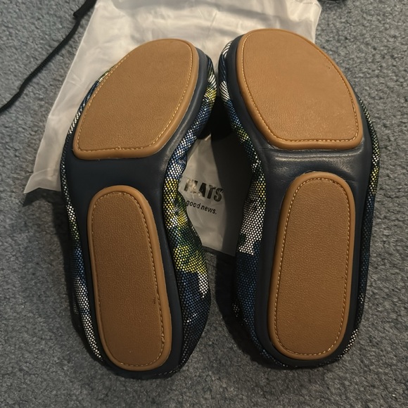 Size 10 Storehouse Flats. - Picture 4 of 6